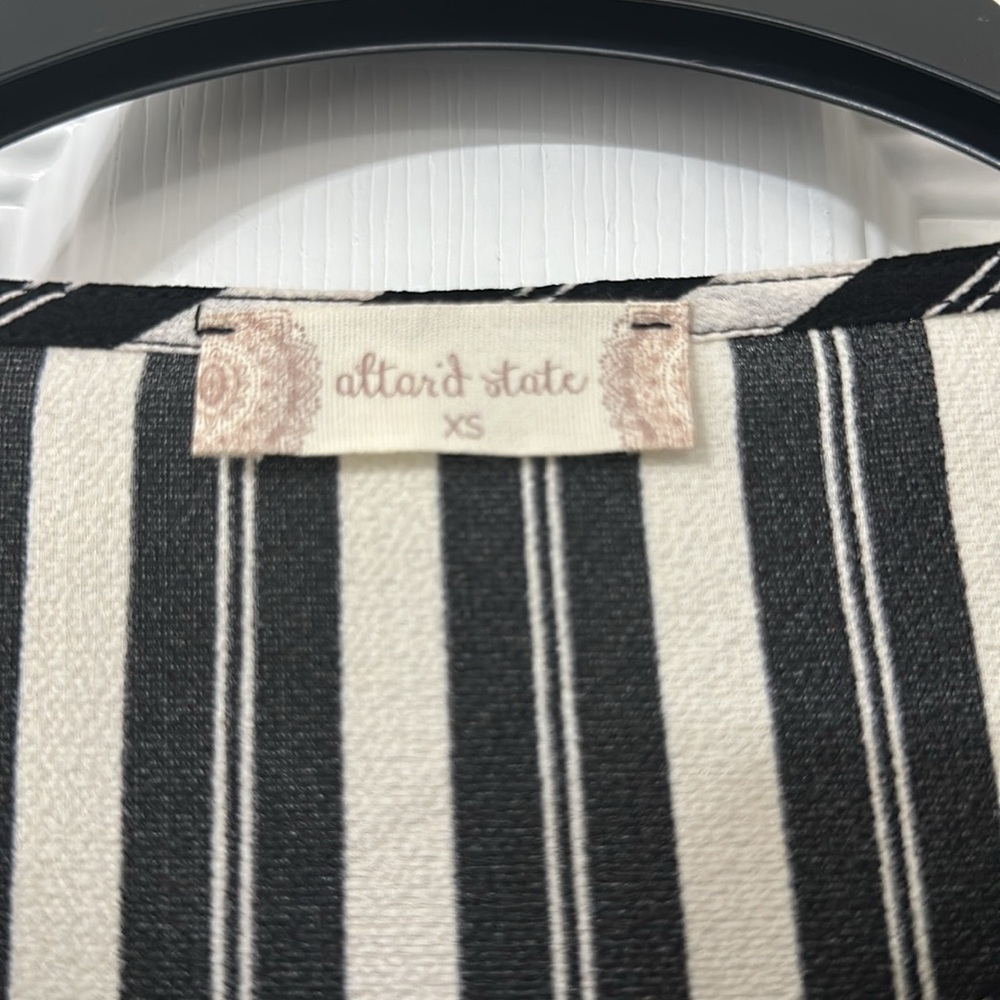 Altar’d State Tie Front Top | Size XS | Pinstripe Crop Blouse - Picture 4 of 6